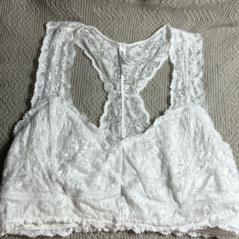 Zenana Outfitters White Bralette